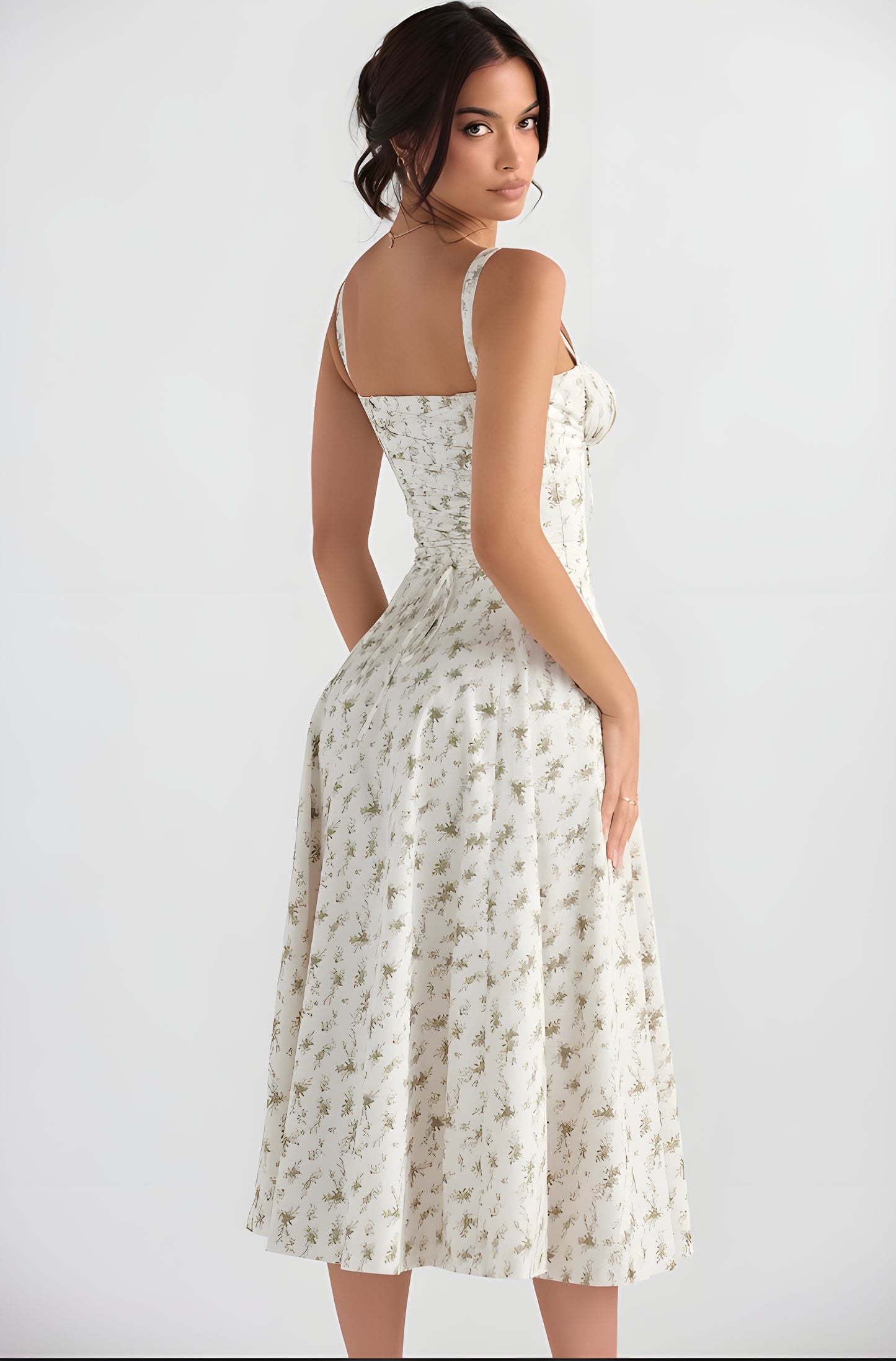 Estelle™ | Midiklänning med snörat korsettliv