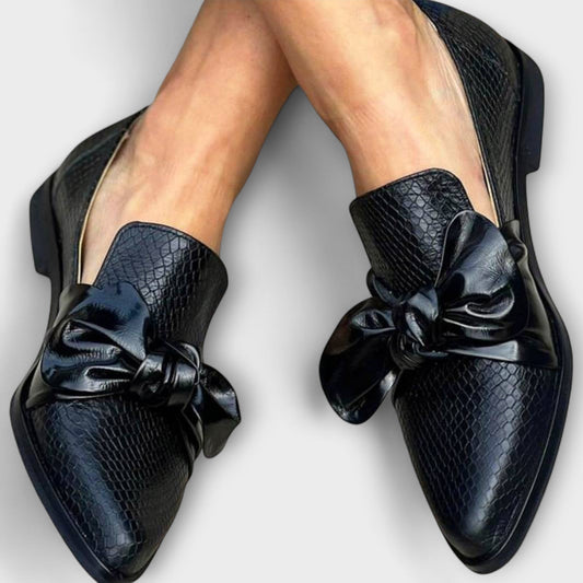 Lovisa™ | Loafer med rosettdetalj.