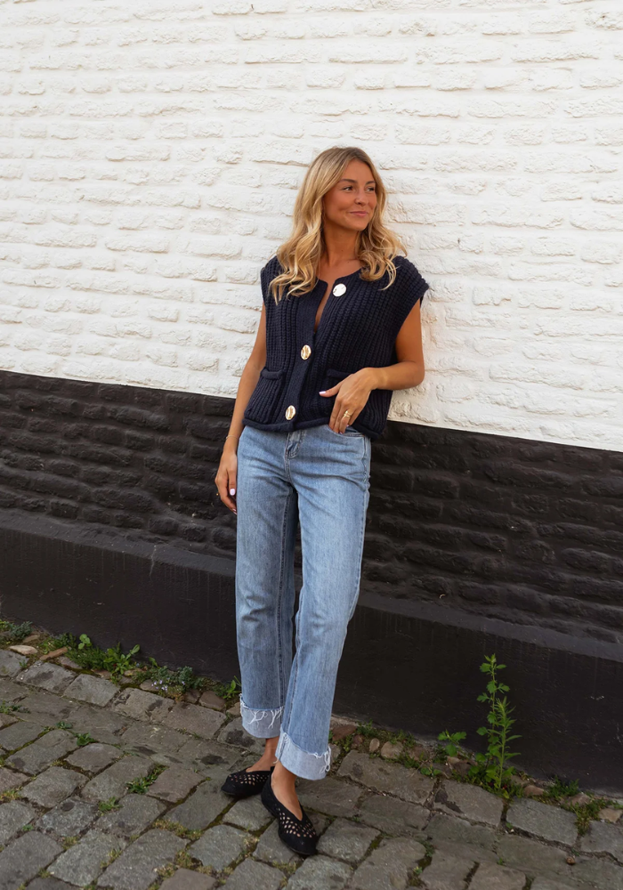 CAMILLA™ | Den chica lager-på-lager stickvästen