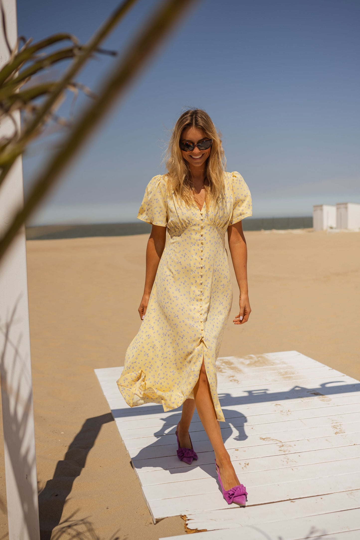 VICTORIA™ | Den Blommiga Sommarmidiklänningen