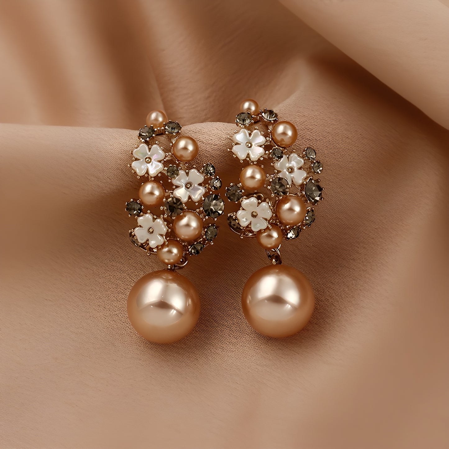 Cecilia™ | Eleganta Blomörhängen med Pärlor